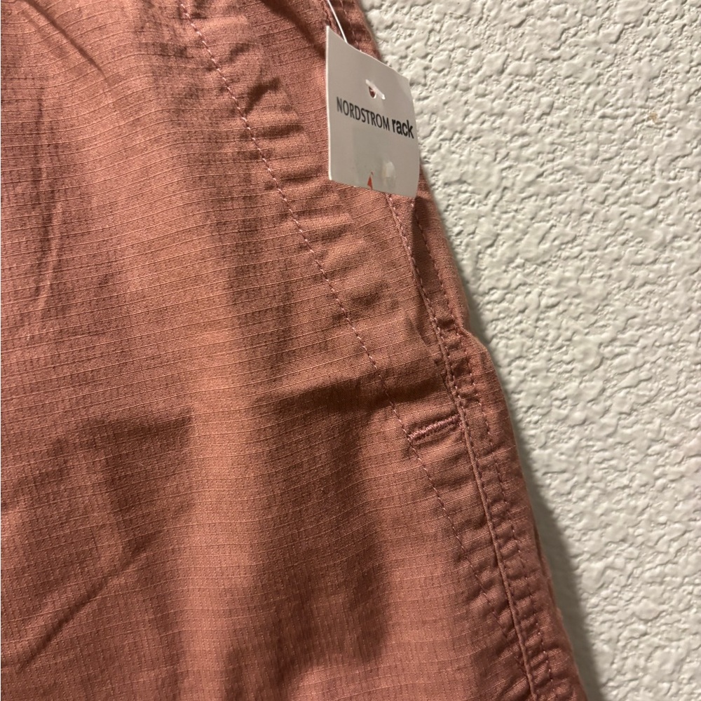 Vuori Dusty Rose Shorts with Zipper Pocket - Picture 6 of 6